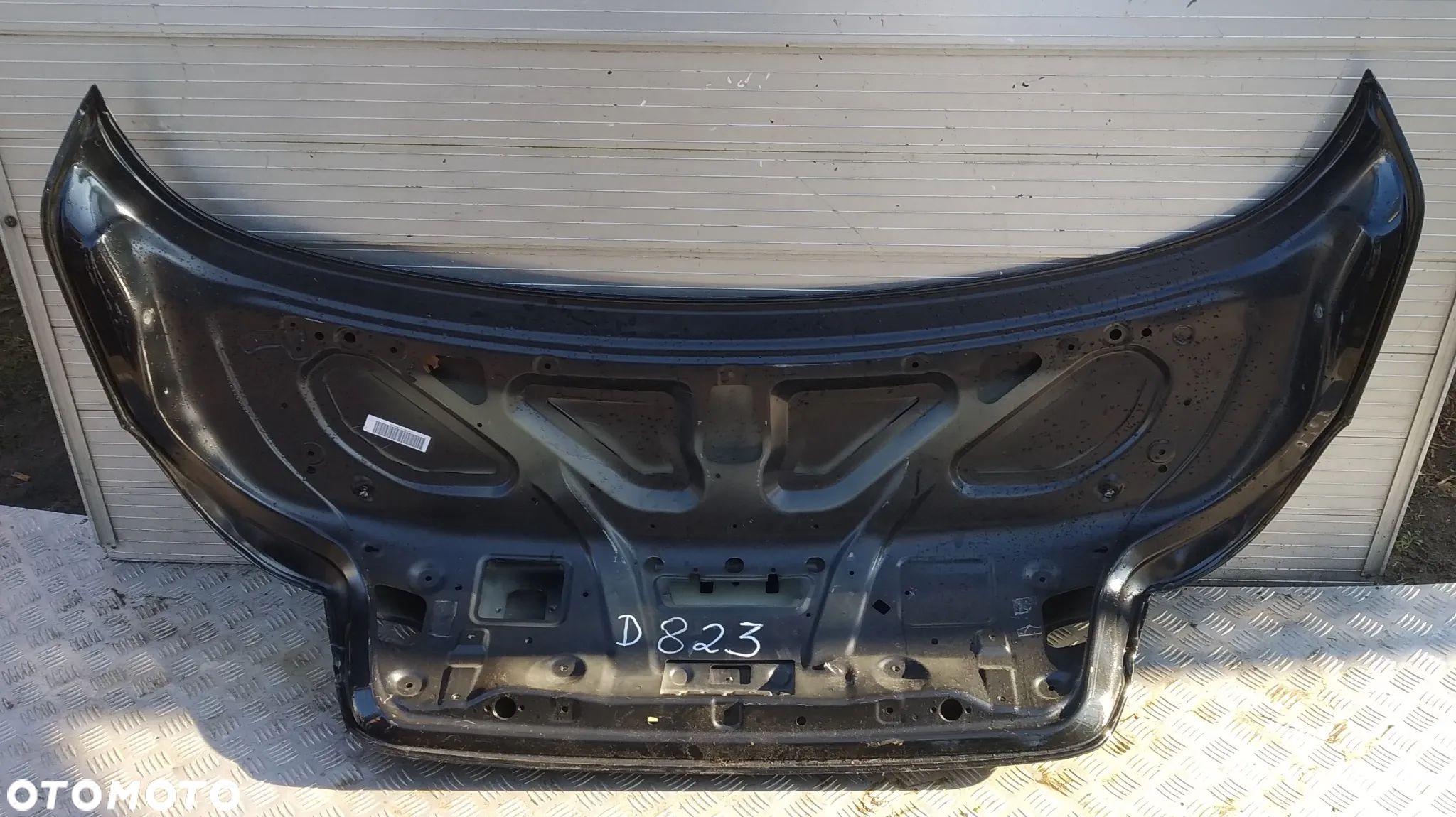 D823 KLAPA BMW E90 3 LIFT - 1