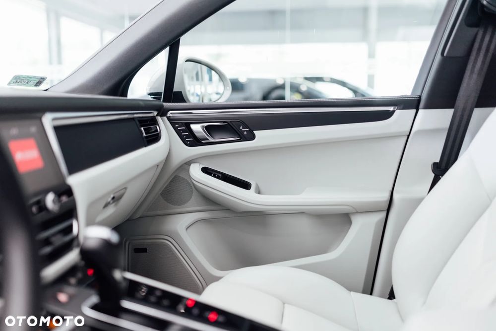 Porsche Macan Standard - 27