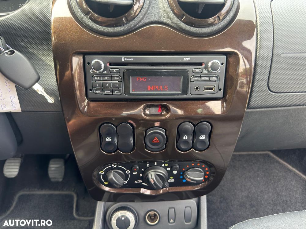 Dacia Duster 1.6 16V 105 4x4 Laureate - 23