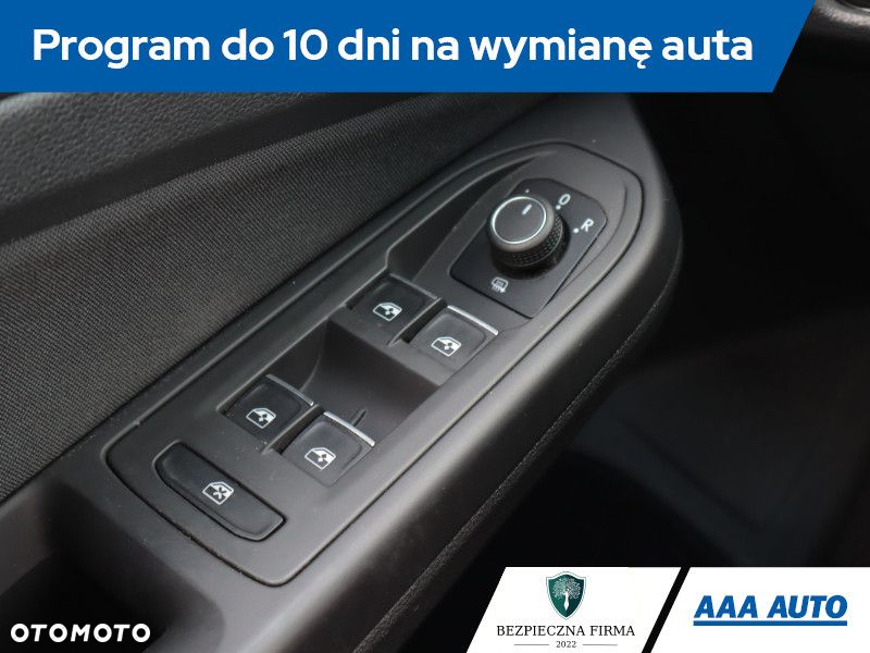 Volkswagen Golf - 19
