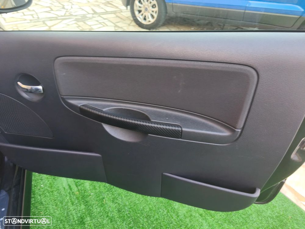 Citroën C2 1.4 HDI VTR - 17