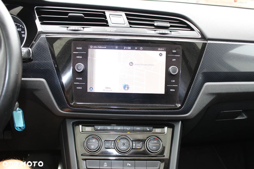 Volkswagen Touran 2.0 TDI BMT United - 20