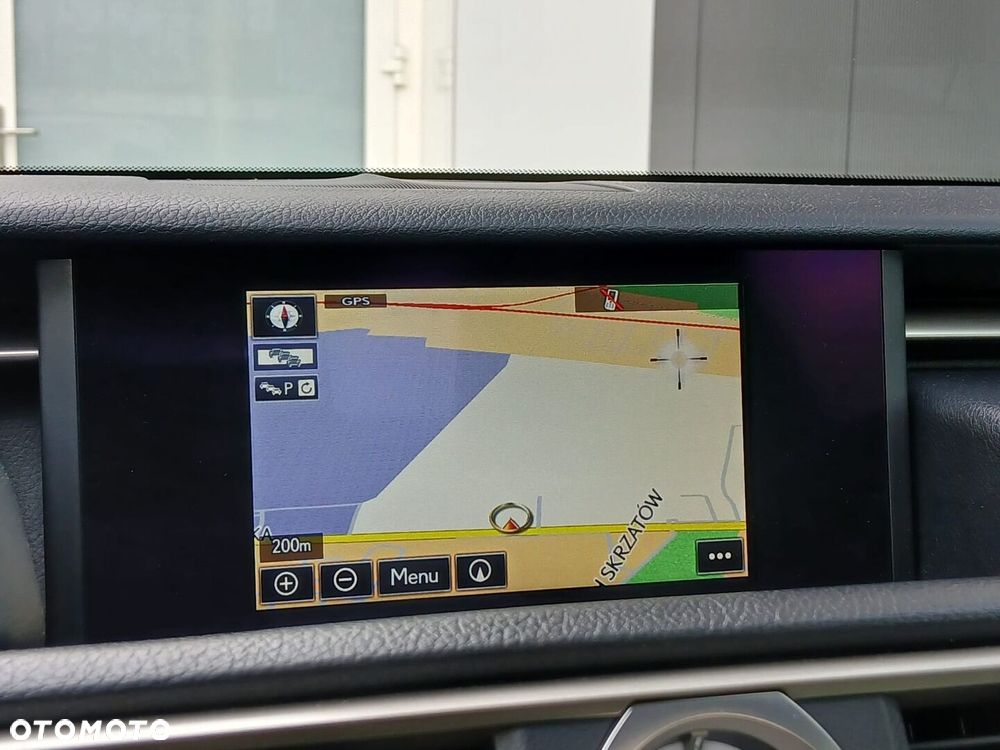 Lexus RC 200t / 300 F Sport - 15