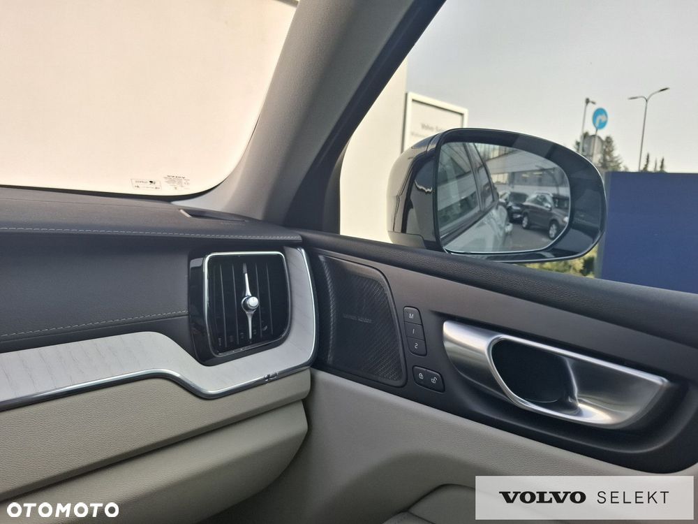 Volvo XC 60 - 31