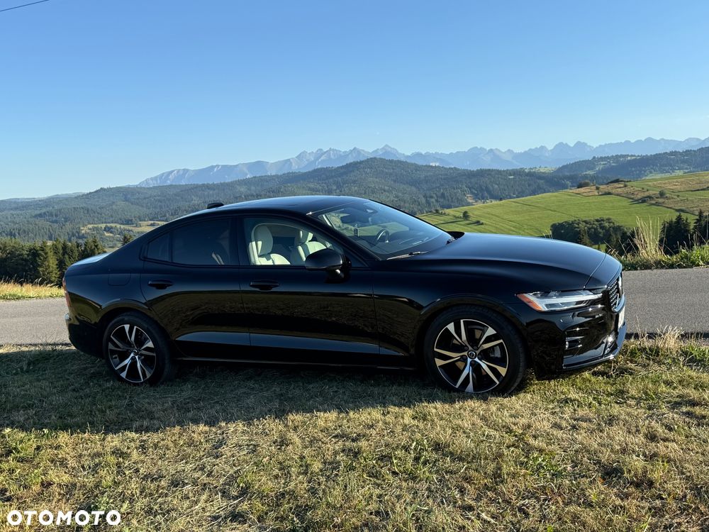 Volvo S60 B5 B AWD Plus Dark - 2