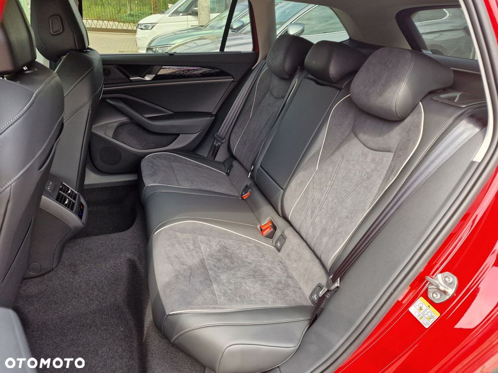 Volkswagen Passat - 10