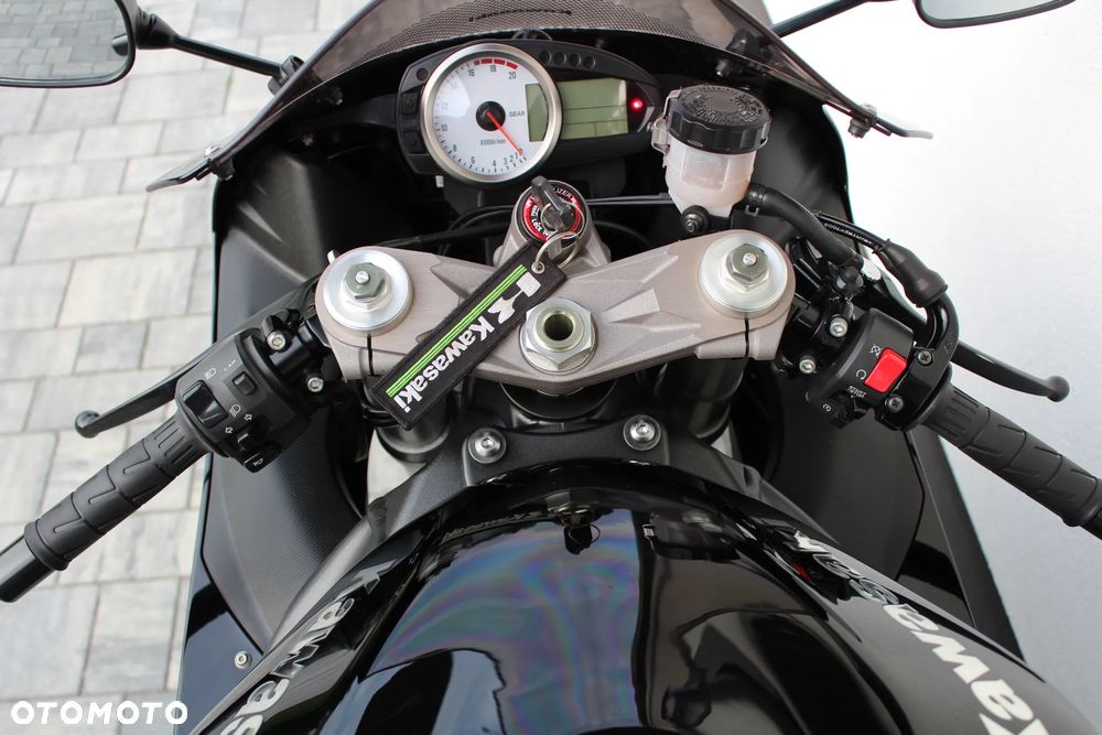 Kawasaki ZXR - 19