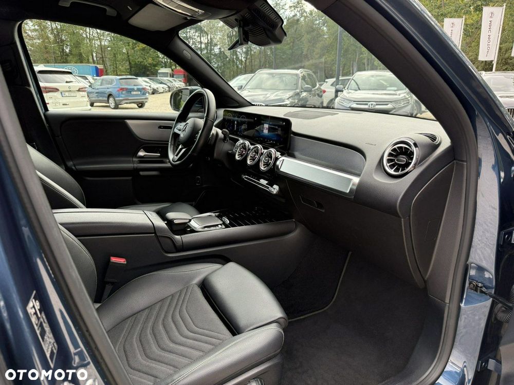 Mercedes-Benz GLB 200 7G-DCT - 22