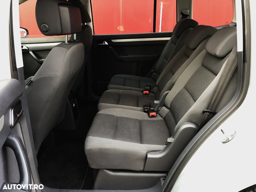 Volkswagen Touran 1.4 TSI DSG Comfortline - 8