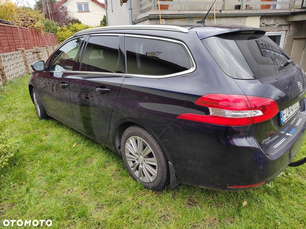 Peugeot 308 1.2 PureTech GPF Allure Pack S&S EAT8 - 5