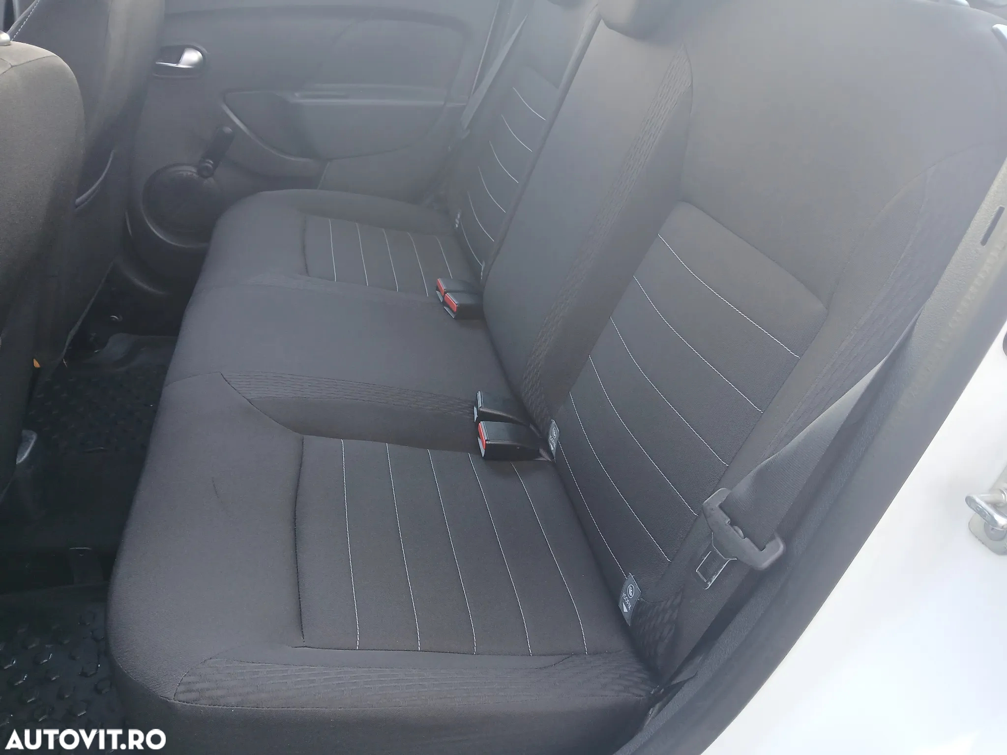 Dacia Logan 0.9 TCe Laureate - 8