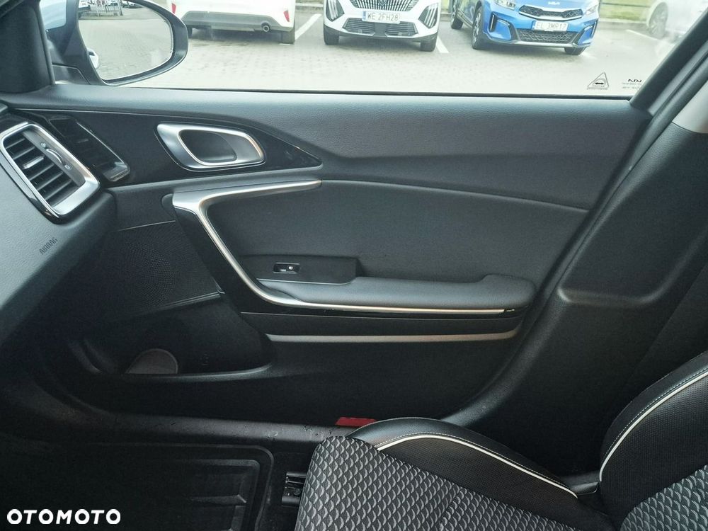 Kia Ceed 1.5 T-GDI Tribute DCT - 33