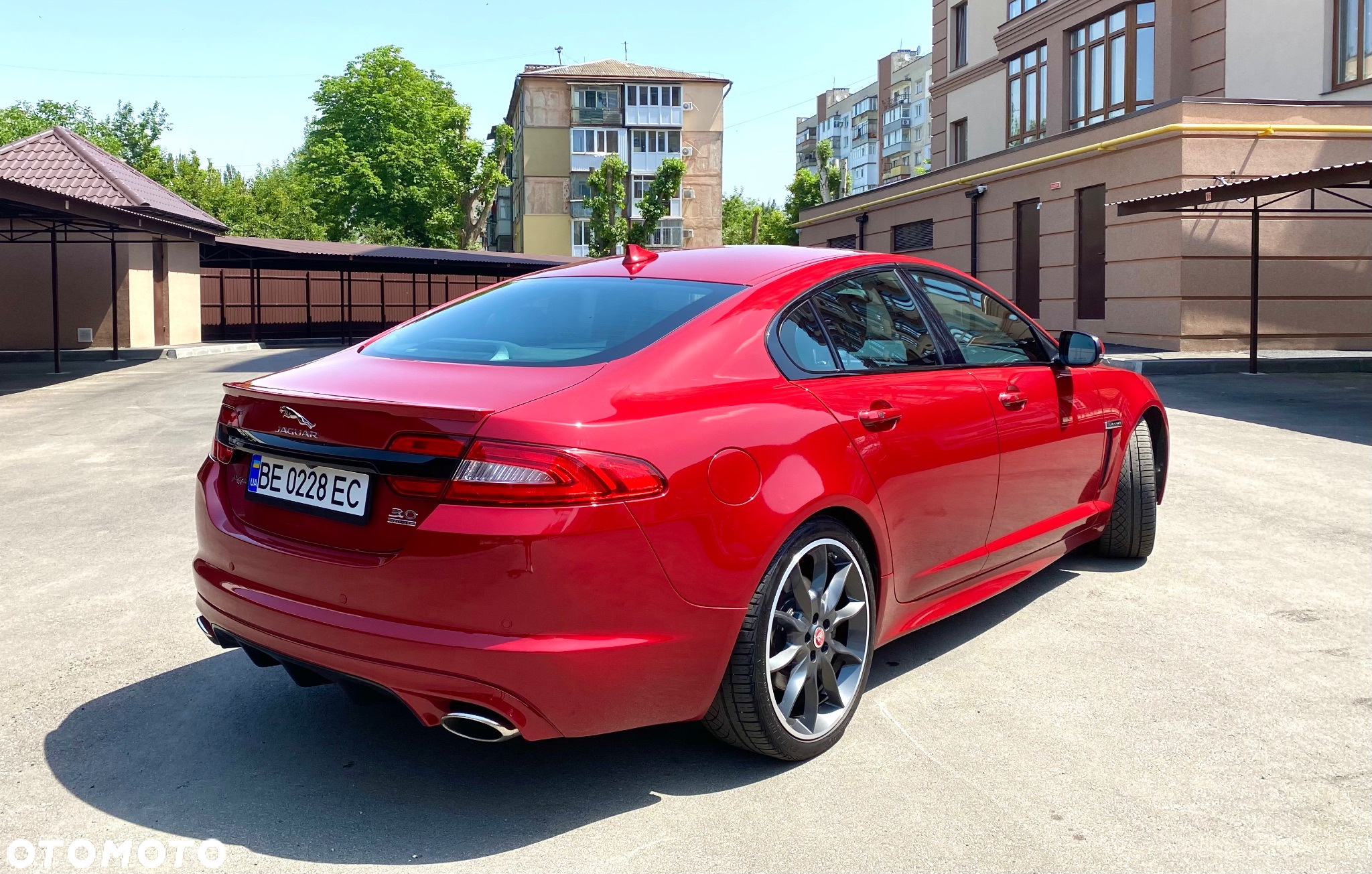 Jaguar XF 3.0 T AWD R-Sport - 3