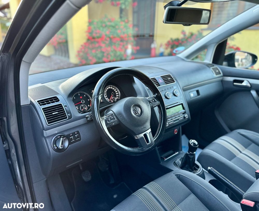Volkswagen Touran 1.6 TDI DPF MATCH - 11