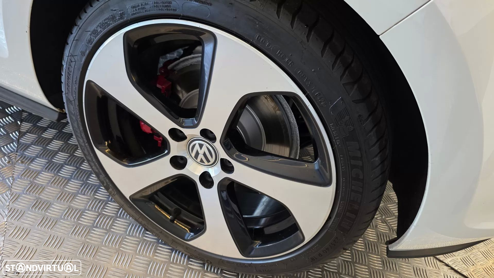VW Golf 2.0 TSi GTi DSG Performance - 32