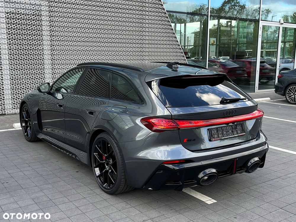 Audi RS5 Avant - 2