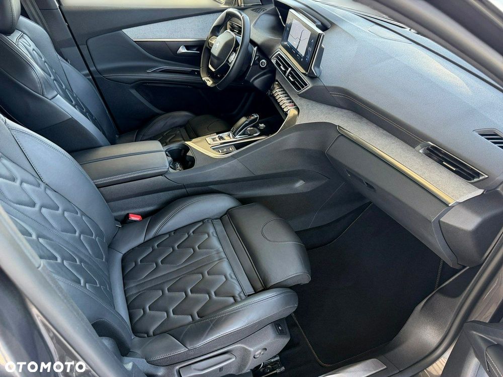 Peugeot 5008 - 24