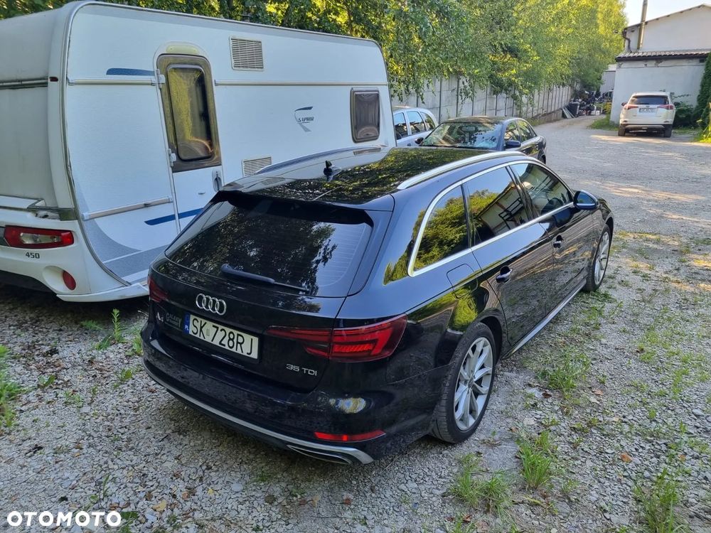 Audi A4 Avant 2.0 TDI Design S tronic - 4