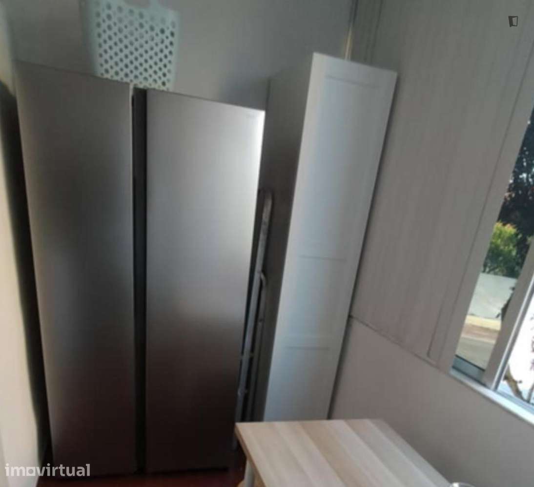 Quarto - localizado em Carcavelos Lisbon - Grande imagem: 4/5