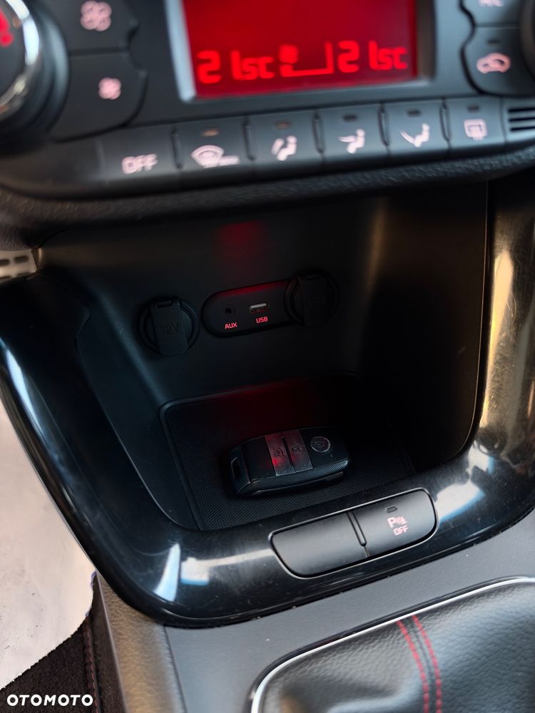 Kia Ceed - 19