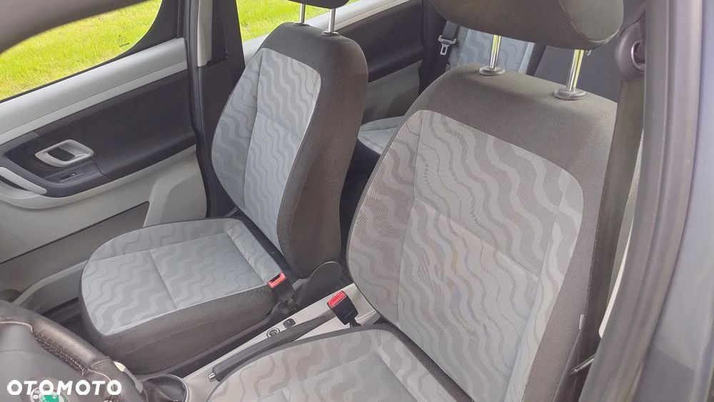 Skoda Roomster 1.2 12V HTP PLUS EDITION - 17