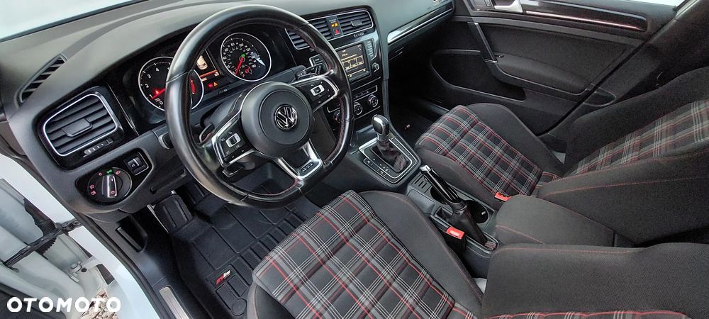Volkswagen Golf 2.0 TSI BMT GTI DSG - 20
