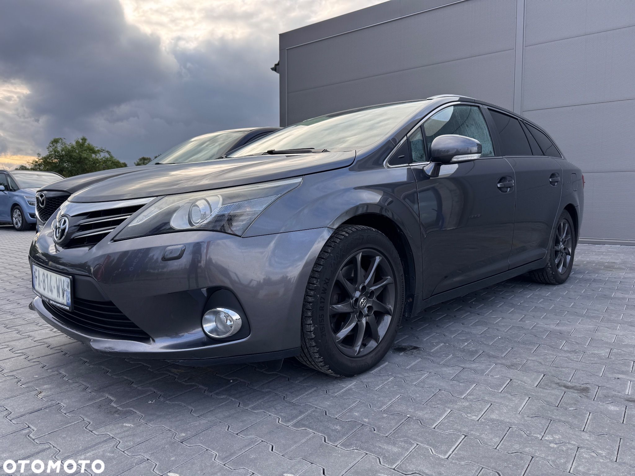 Toyota Avensis Combi 2.2 D-4D Executive - 1