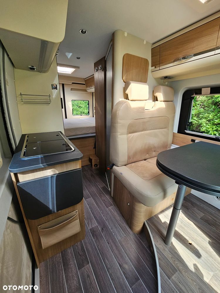 Adria TWIN 600 LUX Zimowy Hak MAX doposażony - 12