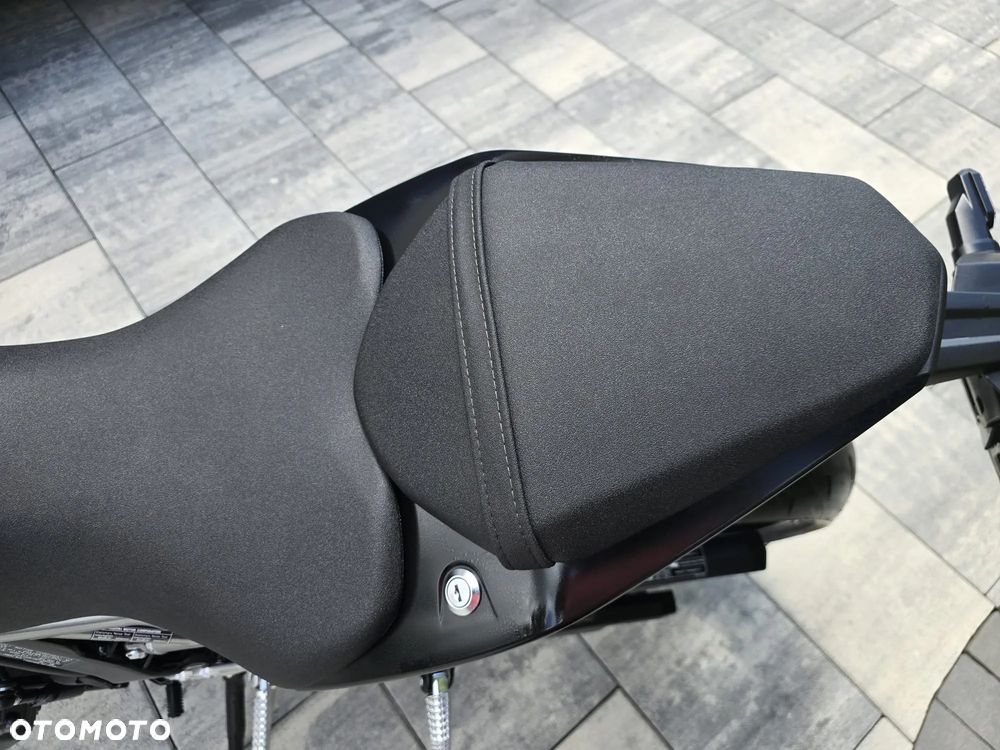 Suzuki GSX-R - 17