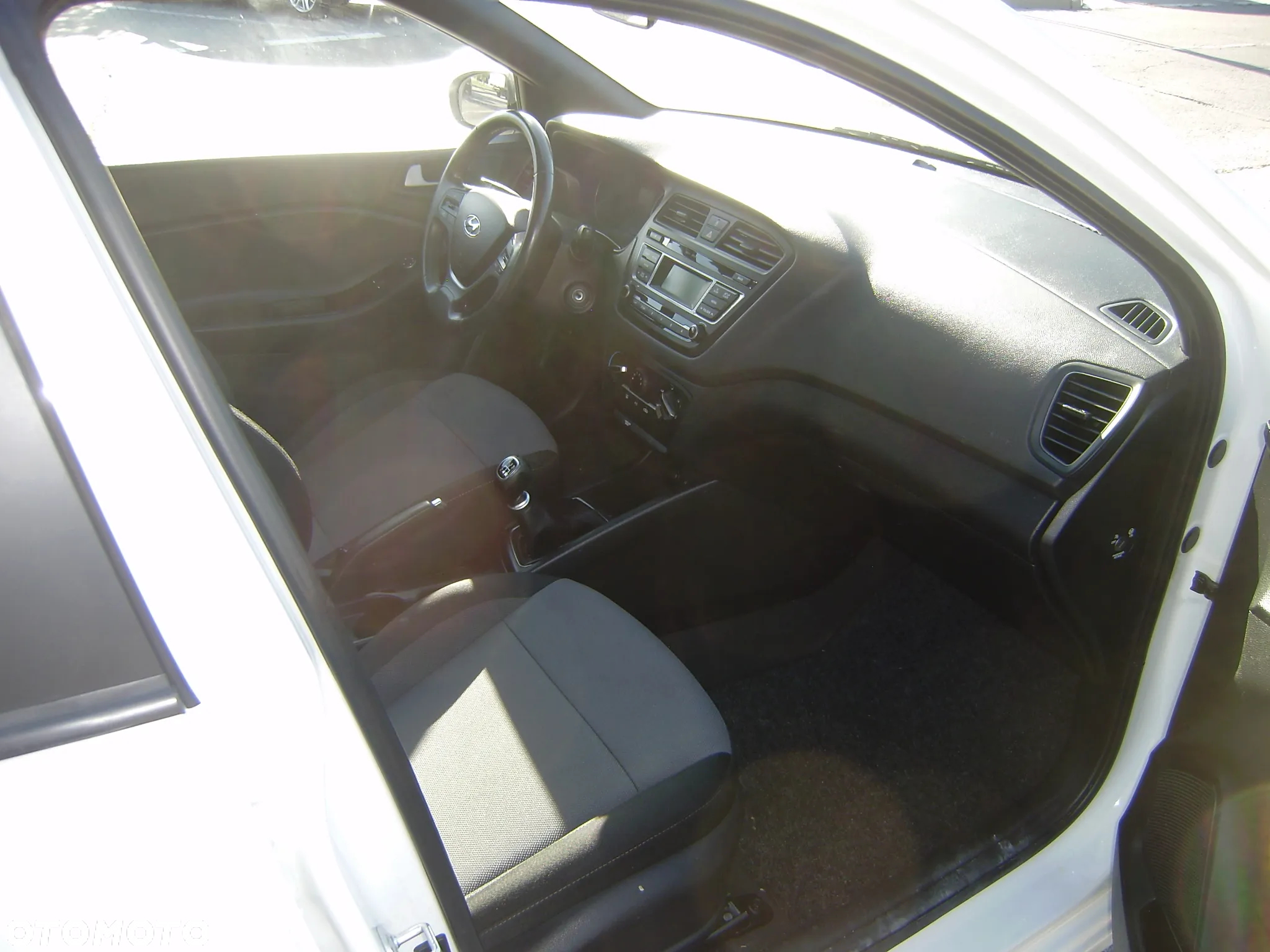 Hyundai i20 1.2 BlueDrive Classic + - 5