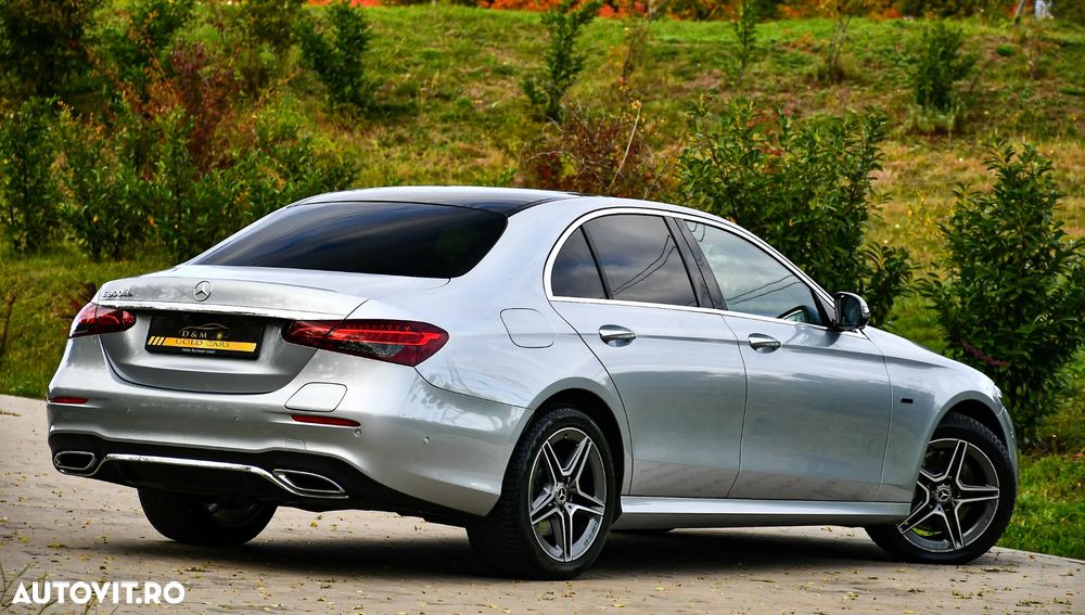 Mercedes-Benz E 300 de Aut. - 6