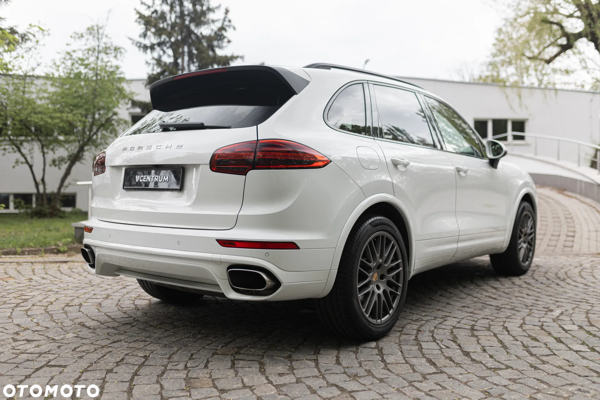 Porsche Cayenne Diesel Platinum Edition - 11