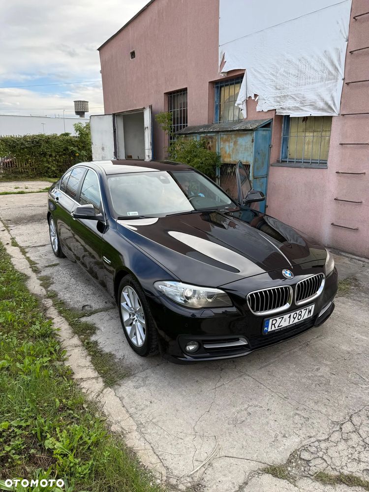 BMW Seria 5 525d xDrive - 4
