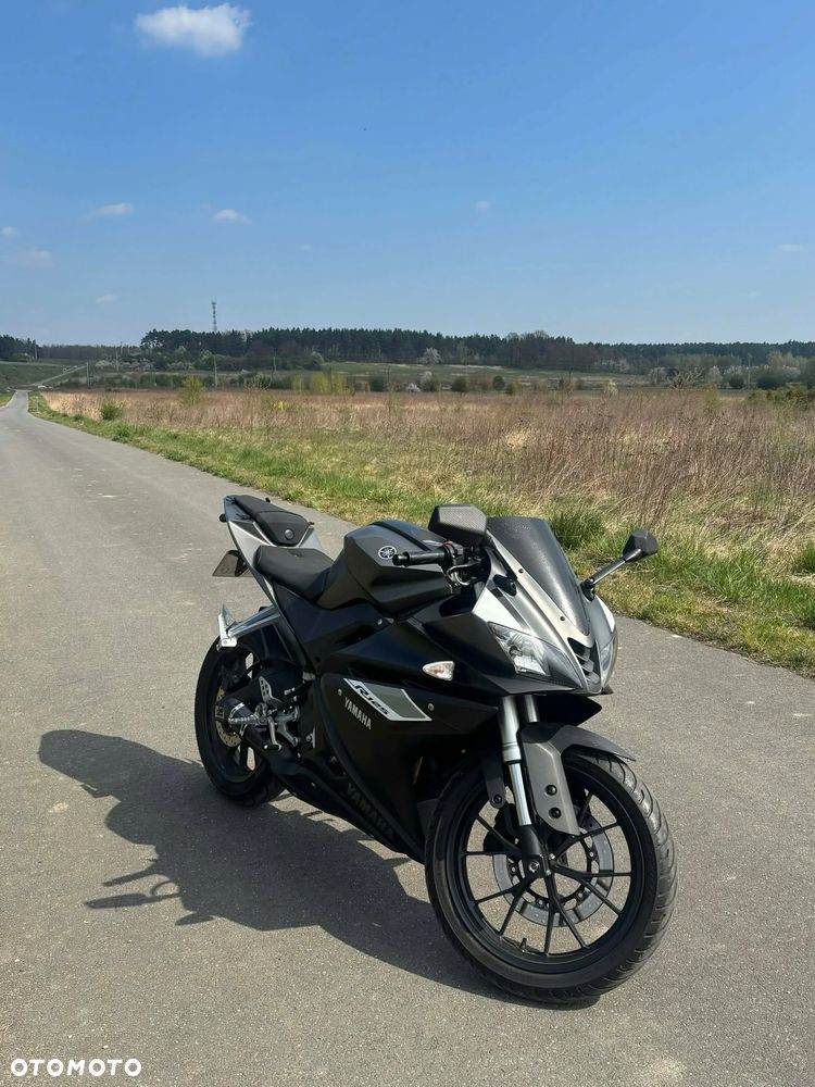 Yamaha YZF - 1