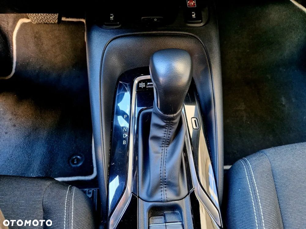 Toyota Corolla 1.8 Hybrid Comfort - 26