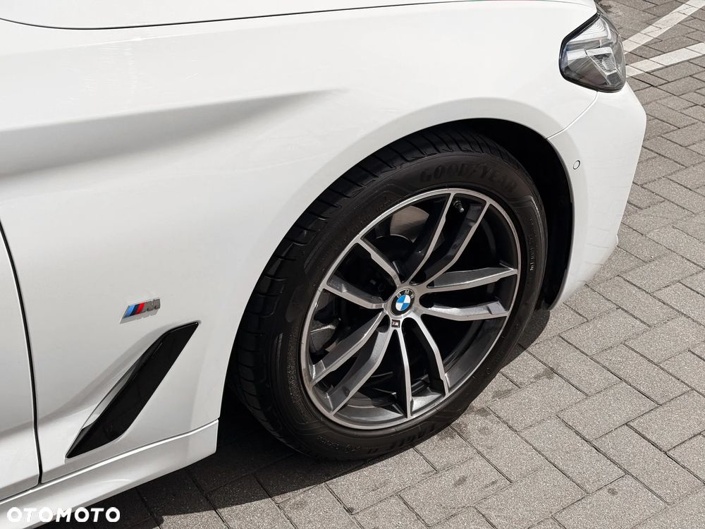BMW Seria 5 520d xDrive M Sport sport - 12