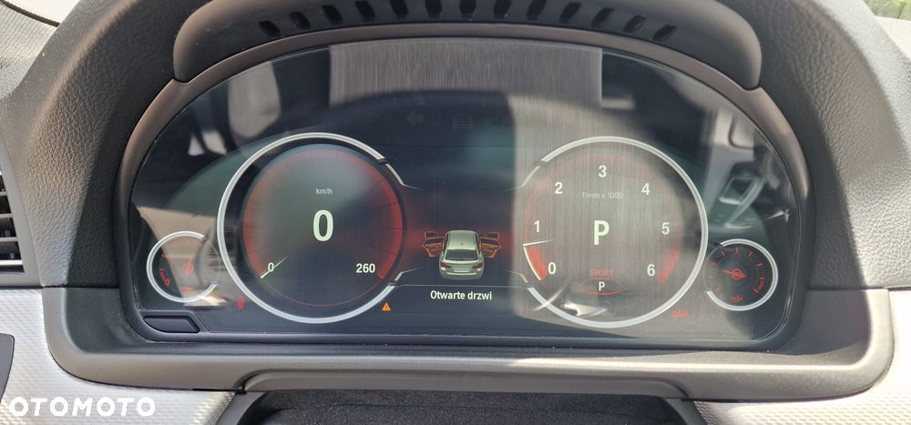 BMW Seria 5 M550d xDrive Touring Sport-Aut - 20