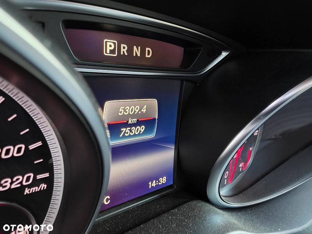 Mercedes-Benz GLA AMG 45 4-Matic - 11