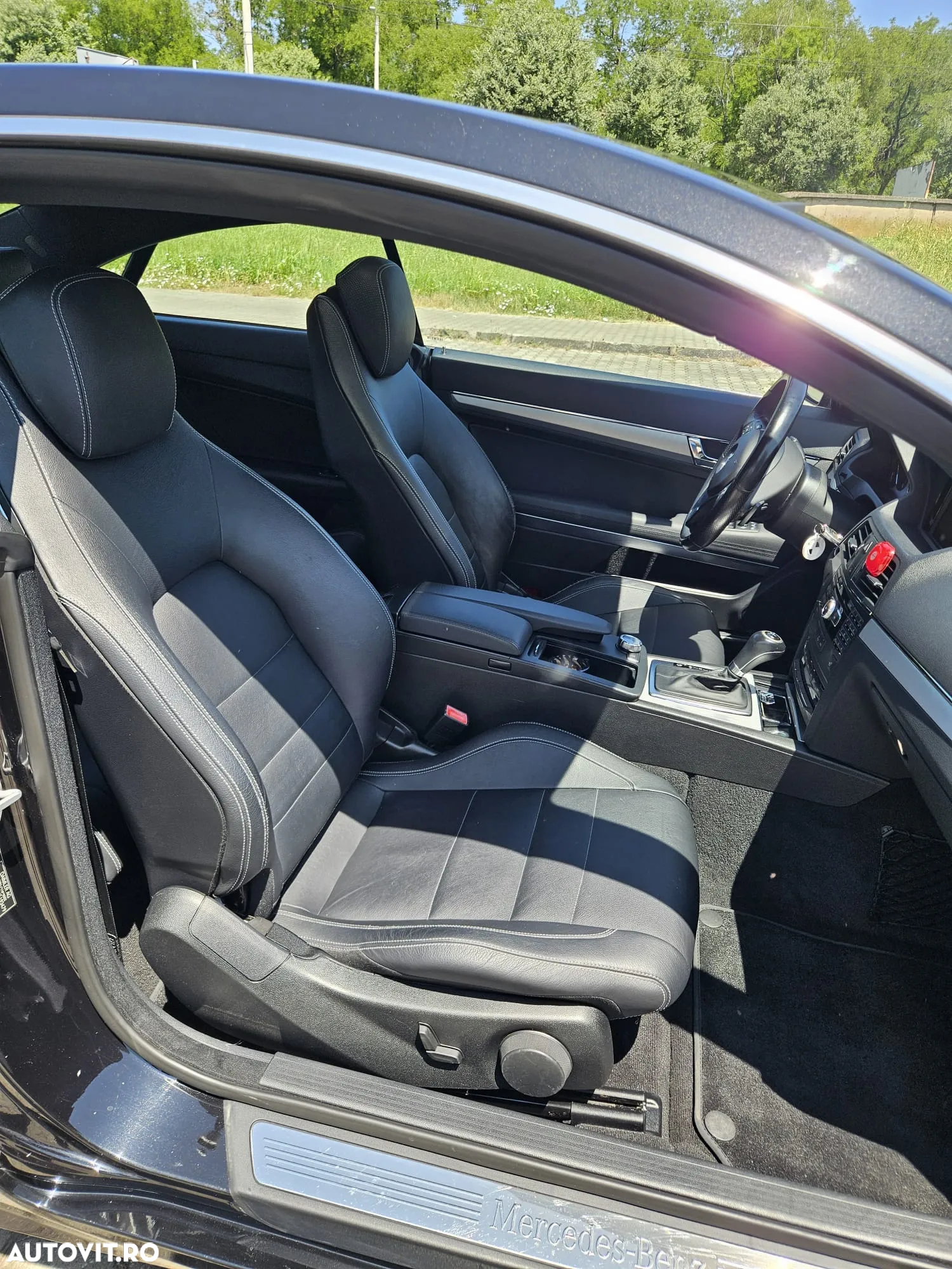 Mercedes-Benz E 350 CDI DPF Coupe BlueEFFICIENCY 7G-TRONIC Avantgarde - 12