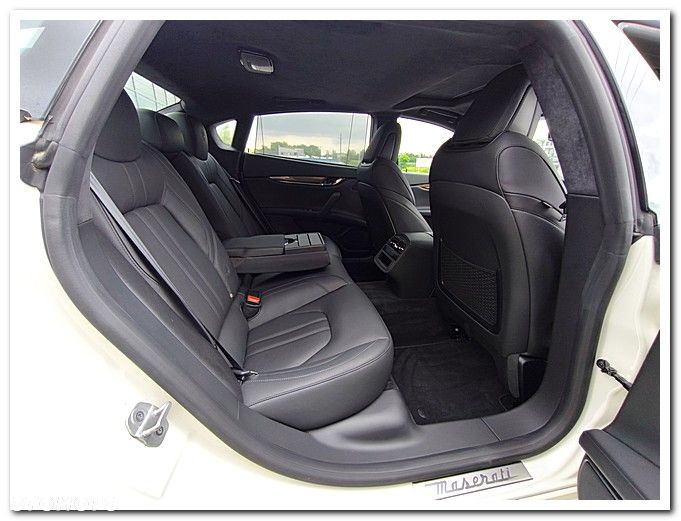 Maserati Quattroporte S - 21