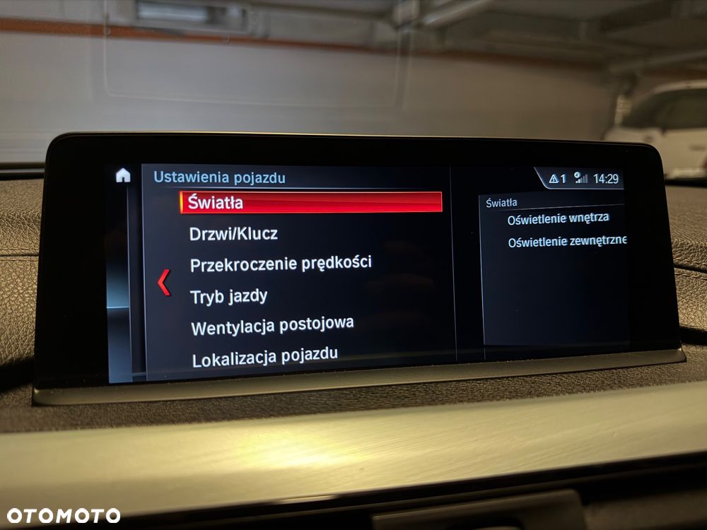 BMW Seria 3 330i xDrive Edition M Sport Shadow - 31
