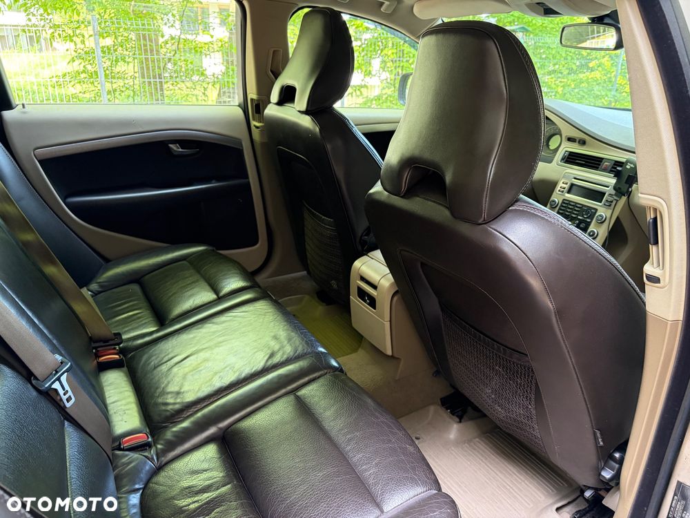 Volvo XC 70 3.2 AWD Momentum - 9