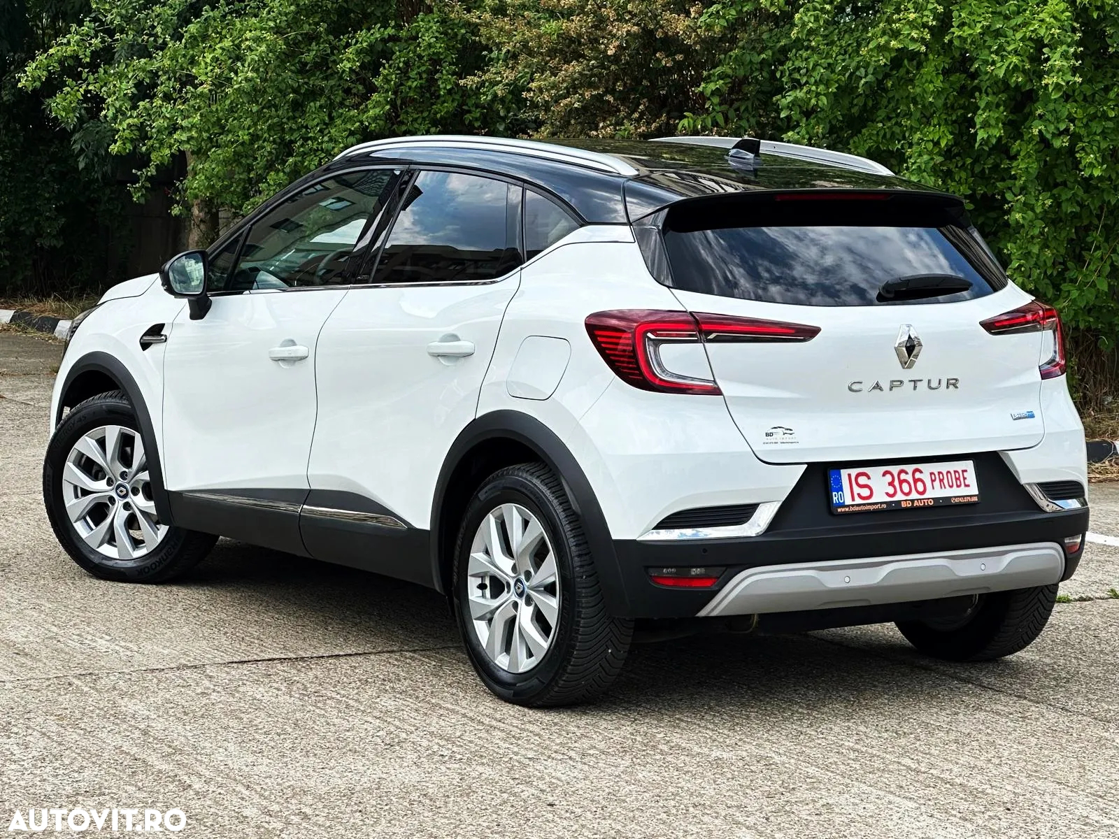 Renault Captur E-Tech Plug-In-Hybrid Intens - 3