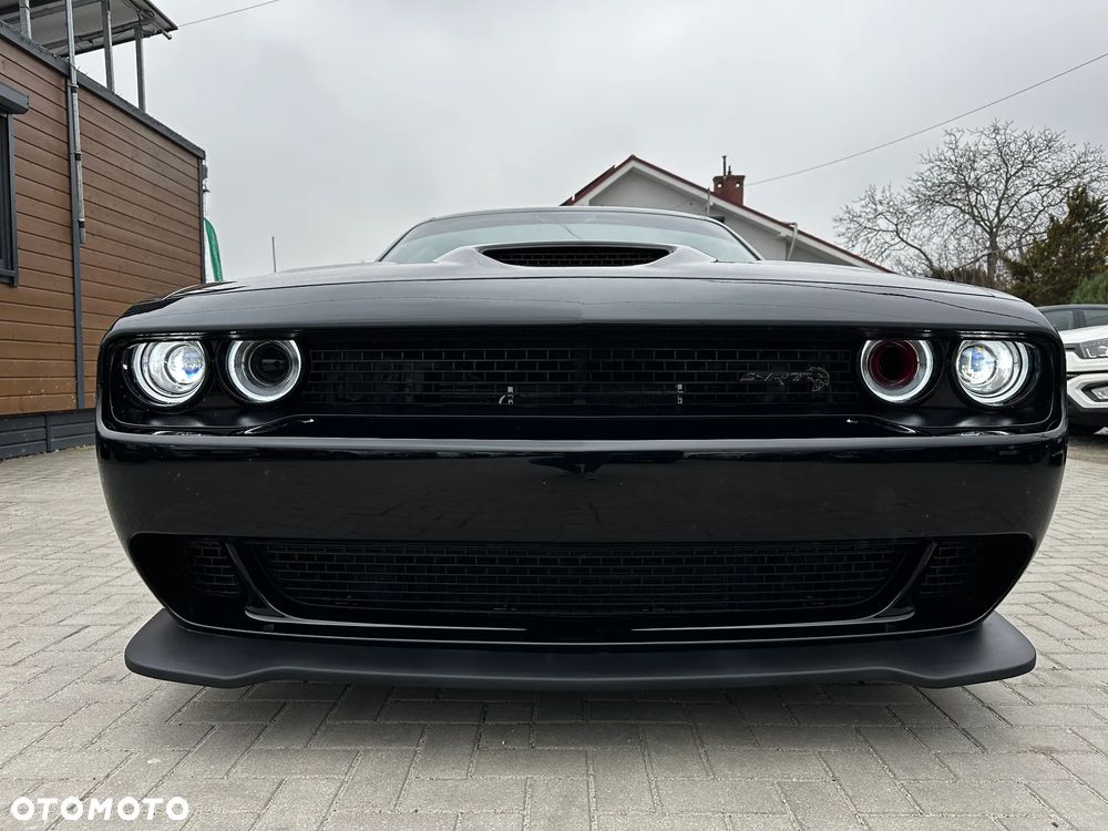 Dodge Challenger - 39