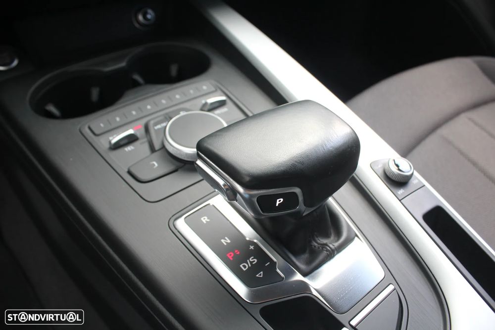 Audi A4 Avant 2.0 TDI Advance S tronic - 49