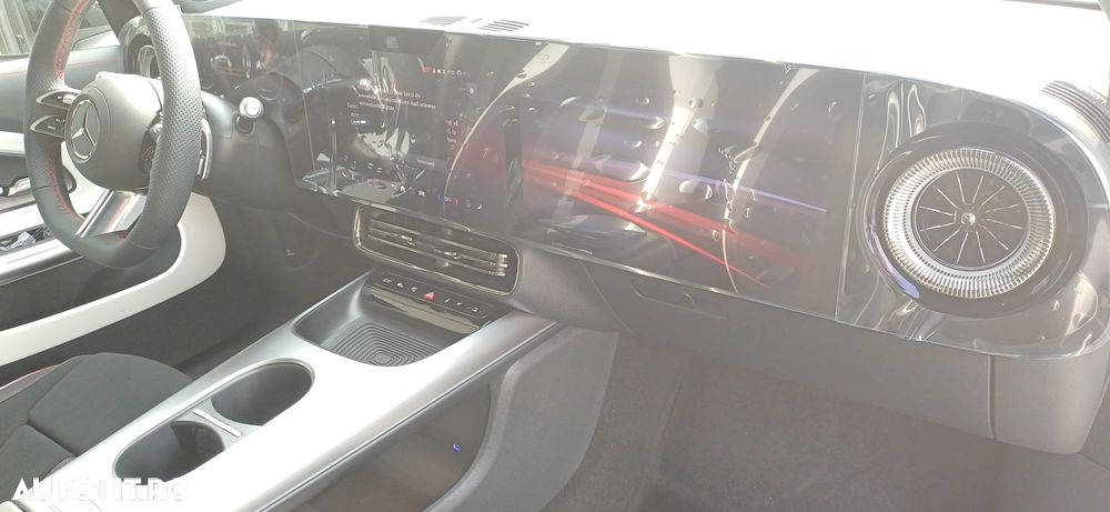 Mercedes-Benz CLA 180 - 11