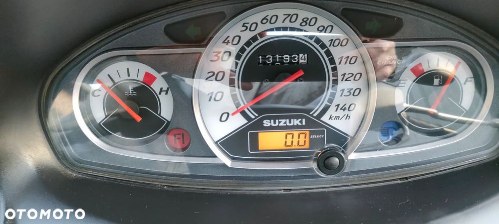 Suzuki Burgman - 17