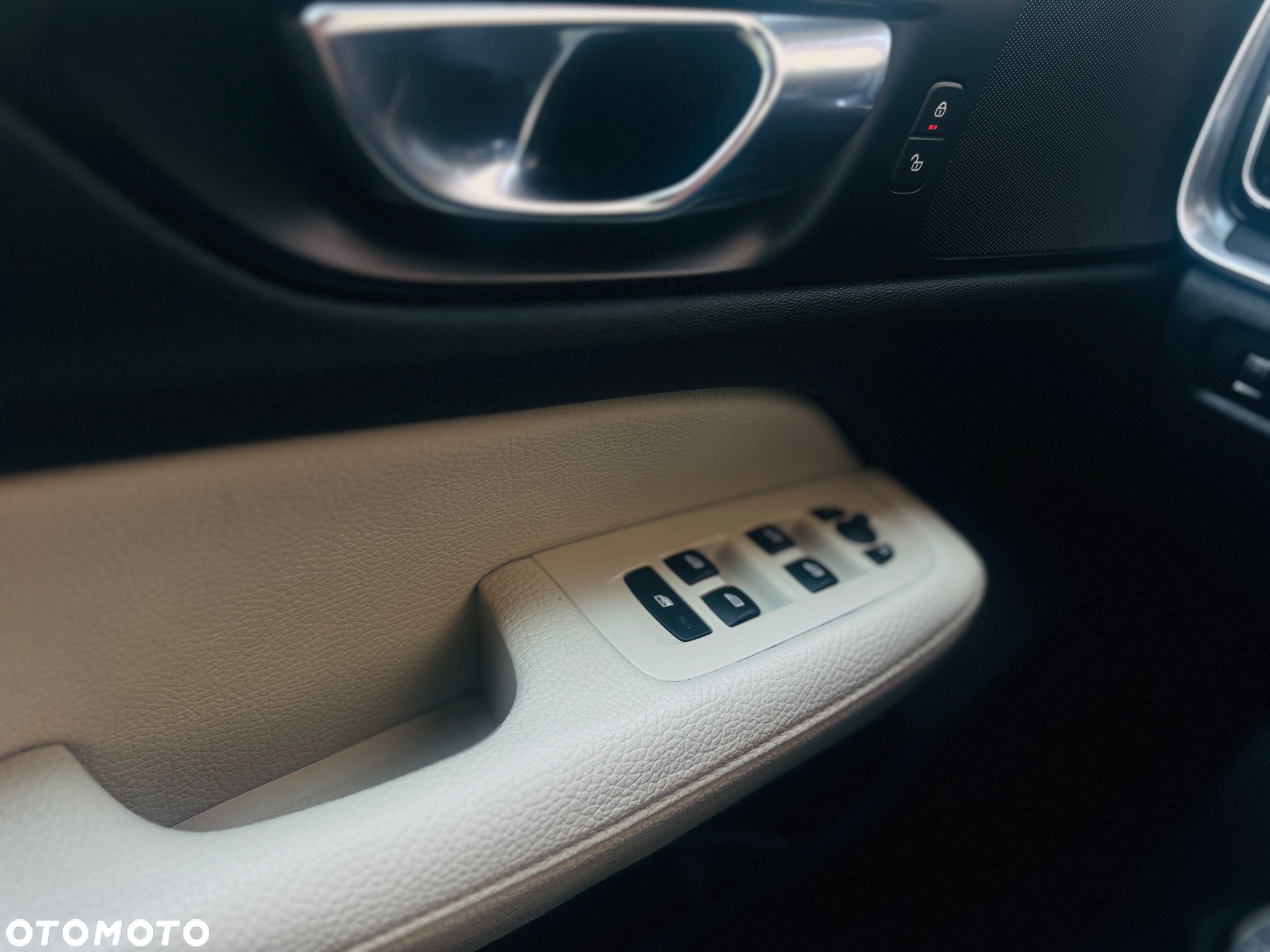 Volvo V60 D3 Geartronic Momentum Pro - 17