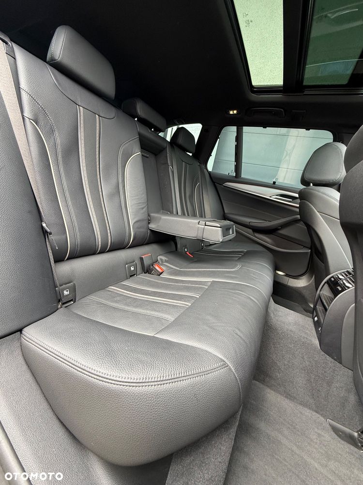 BMW Seria 5 518d Luxury Line sport - 23