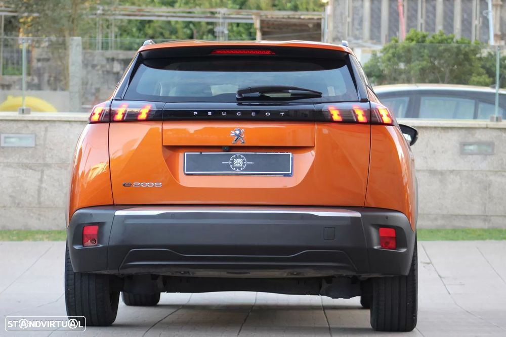 Peugeot e-2008 50 kWh Allure - 35
